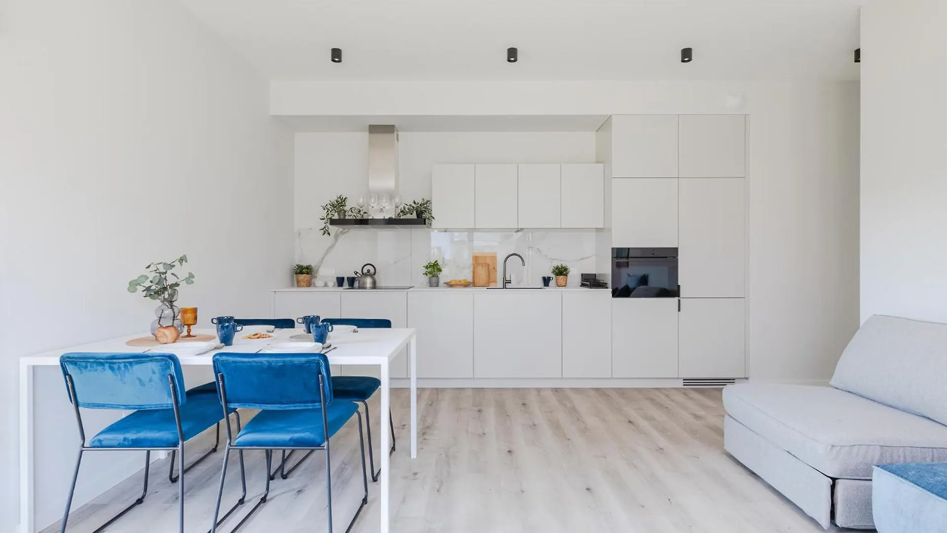 Апартаменты Superapart Herbu Janina 4, Wilanow, Szpital Medicover, Paley, Parking Варшава
